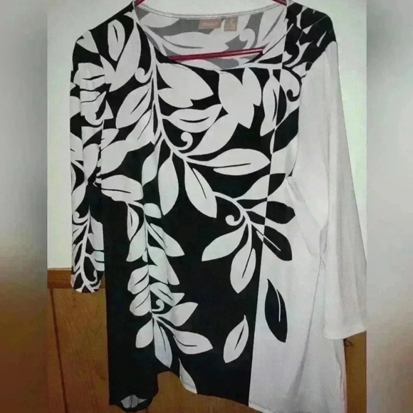 2/$30 CHICO'S Floral Botanical Casual top -(#193) - Picture 6 of 6